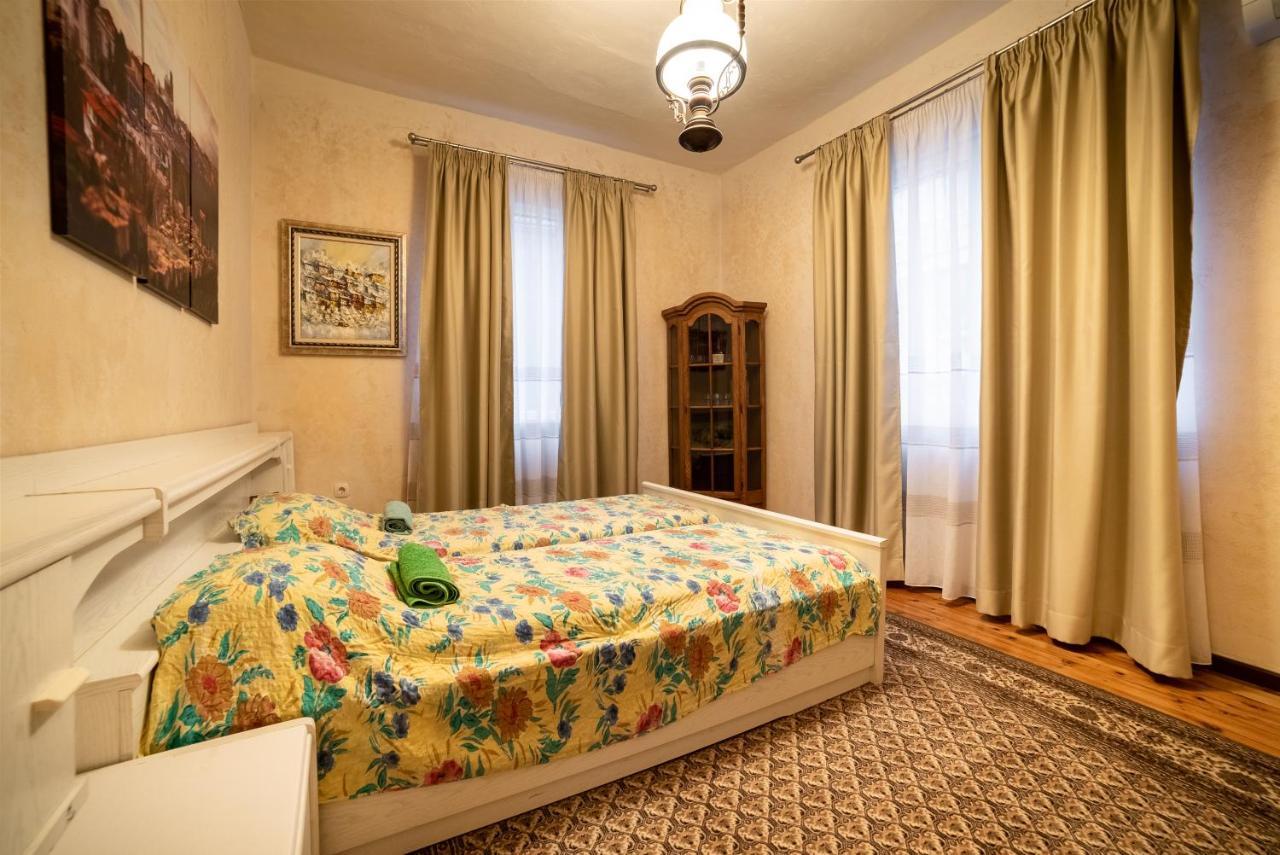Zlatanov Residence เวลีคอเทอร์โนโว ภายนอก รูปภาพ